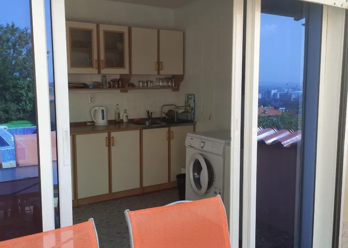 на море с собственным бассейном и подземным гаражом Apartmán Sveti Vlas